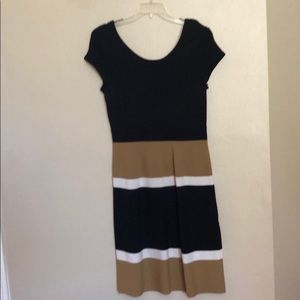 Black and tan stretchy dress Anne Klein